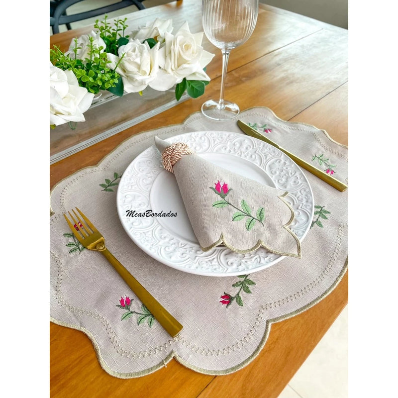 JOGO AMERICANO BORDADO PREMIUM FLORES, 4 PEÇAS ( 2 LUGARES) ! IDEAL PRA QUEM GOSTA DE DELICADEZA E REQUINTE!